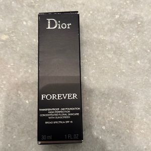 Dior. Forever 24H. Foundation 1 FL oz. High perfection skincare with sunscreen